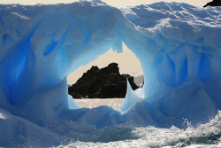 A map of Australia in the ice!!! Canon 350D by Andrew Macleod 